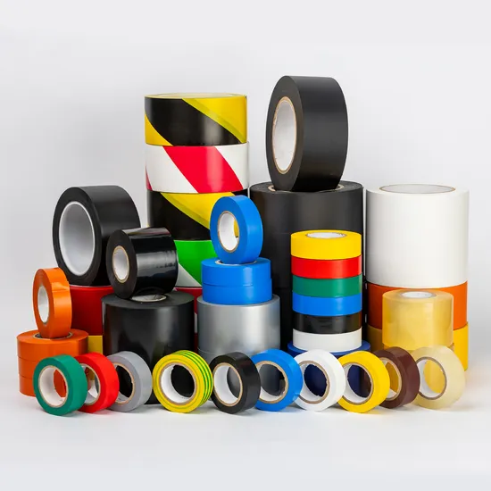 Marca de cor amarela que avisa a pista do PVC que marca a fita autoadesiva do assoalho da distância